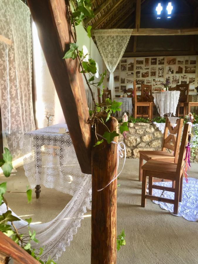 Hotel Levendula Porta Es Pajtaszinhaz Orfű Exterior foto