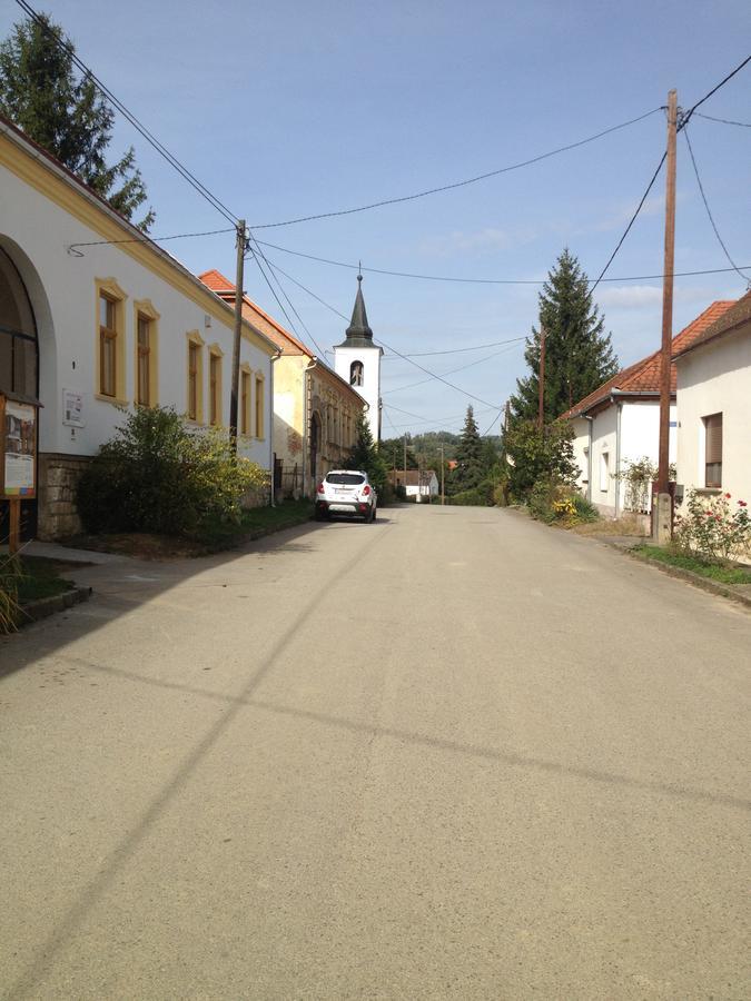 Hotel Levendula Porta Es Pajtaszinhaz Orfű Exterior foto